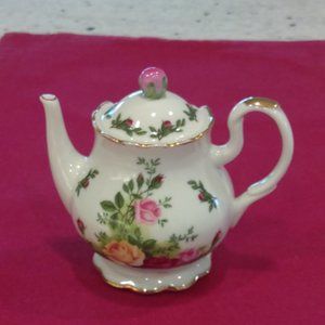 Royal Albert Old Country Roses night light holder $20